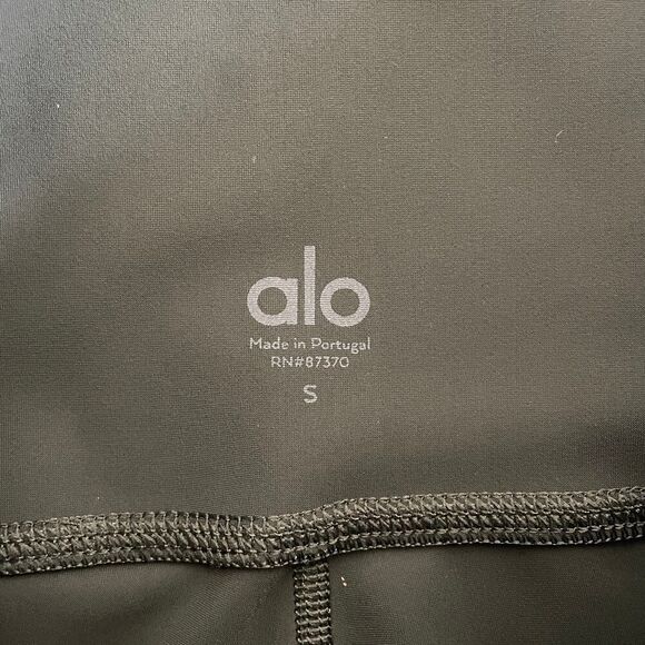 ALO Yoga Women's 7/8 High-Waist Ripped Warrior Legging Grey - Size: Small - Picture 3 of 8